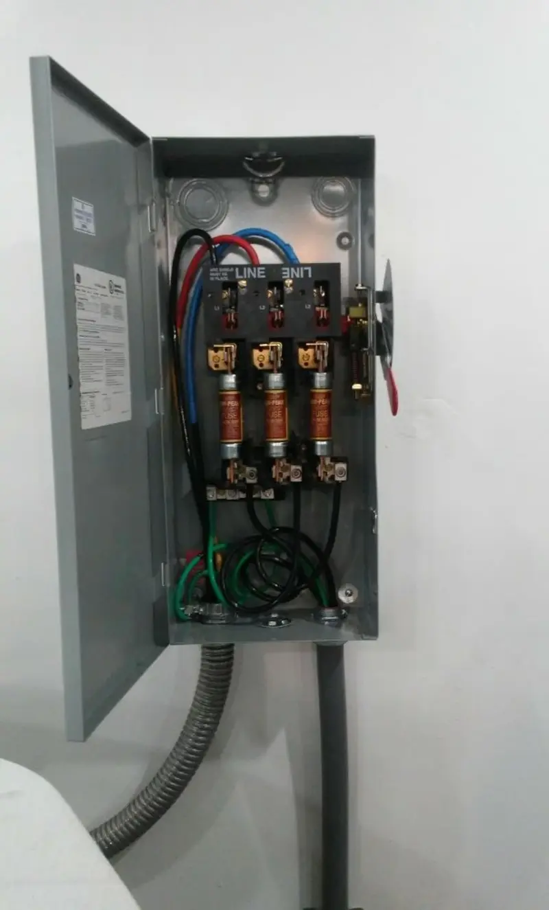 Three-phase disconnect switch installed for Smoke Detector Installation in Bay St. Louis